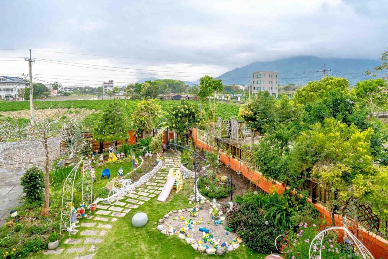 花蓮 達芙妮花園民宿 Ji'an Exteriör bild